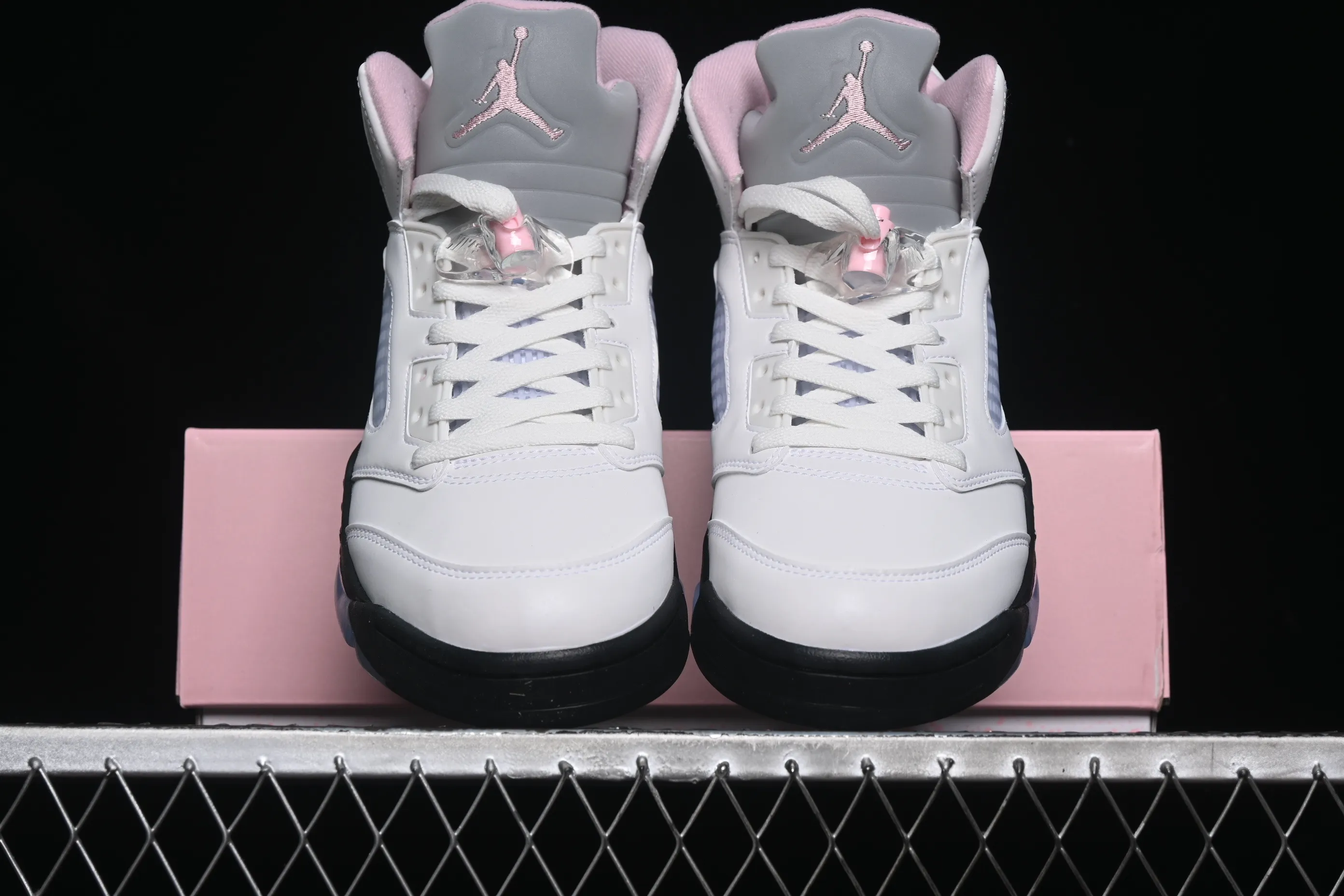 All categories Air Jordan Jordan series basketball shoes Air Jordan 5 OG version Air Jordan 5 Retro "35th Anniversary" AJ5 Joe 5 Girly Pink HQ7978-102